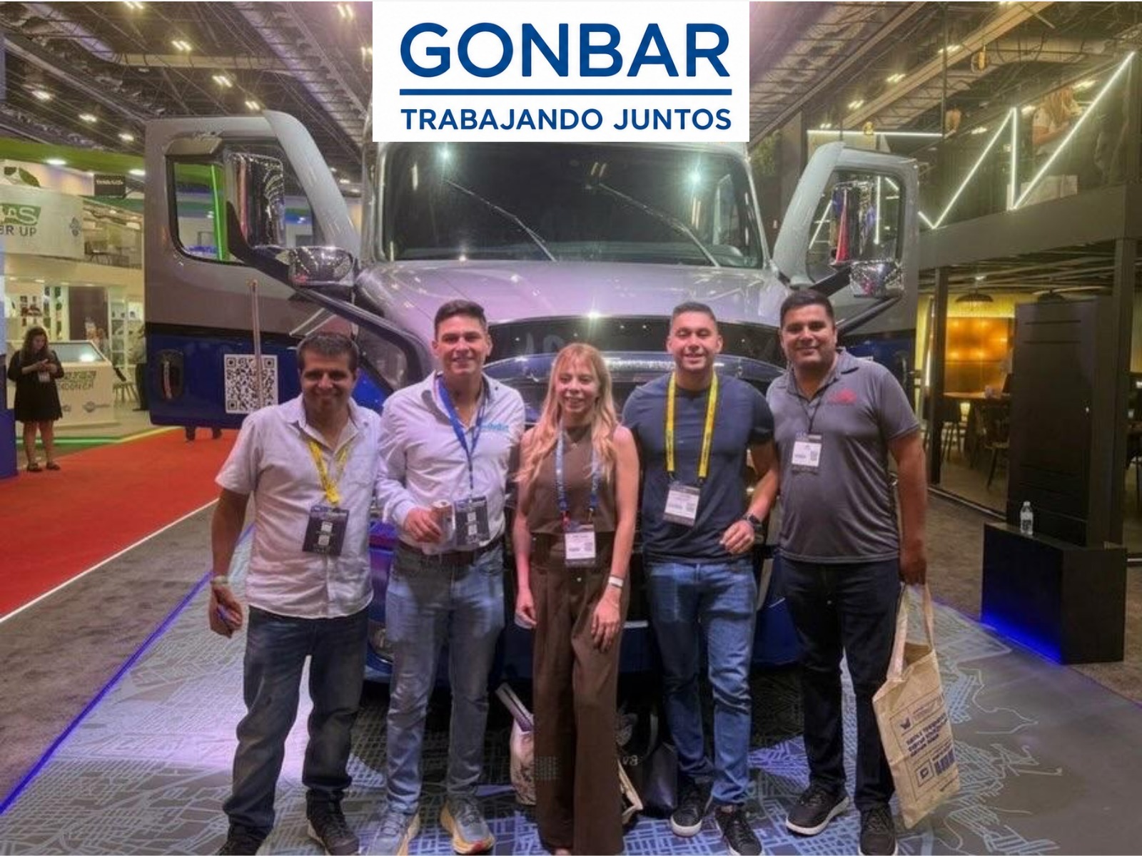 Equipo Gonbar en expo de logística